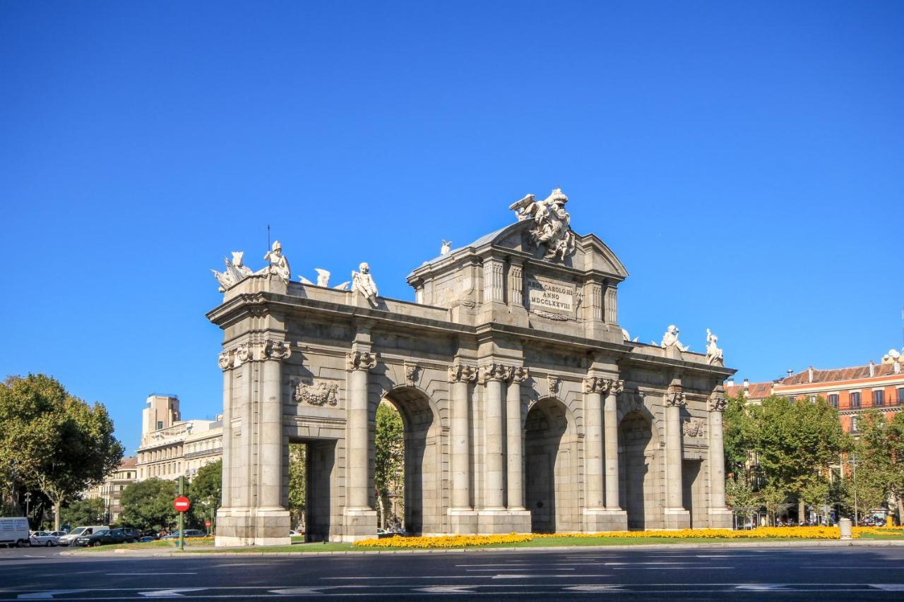 Appartamento Belmont Puerta del Sol Madrid Esterno foto