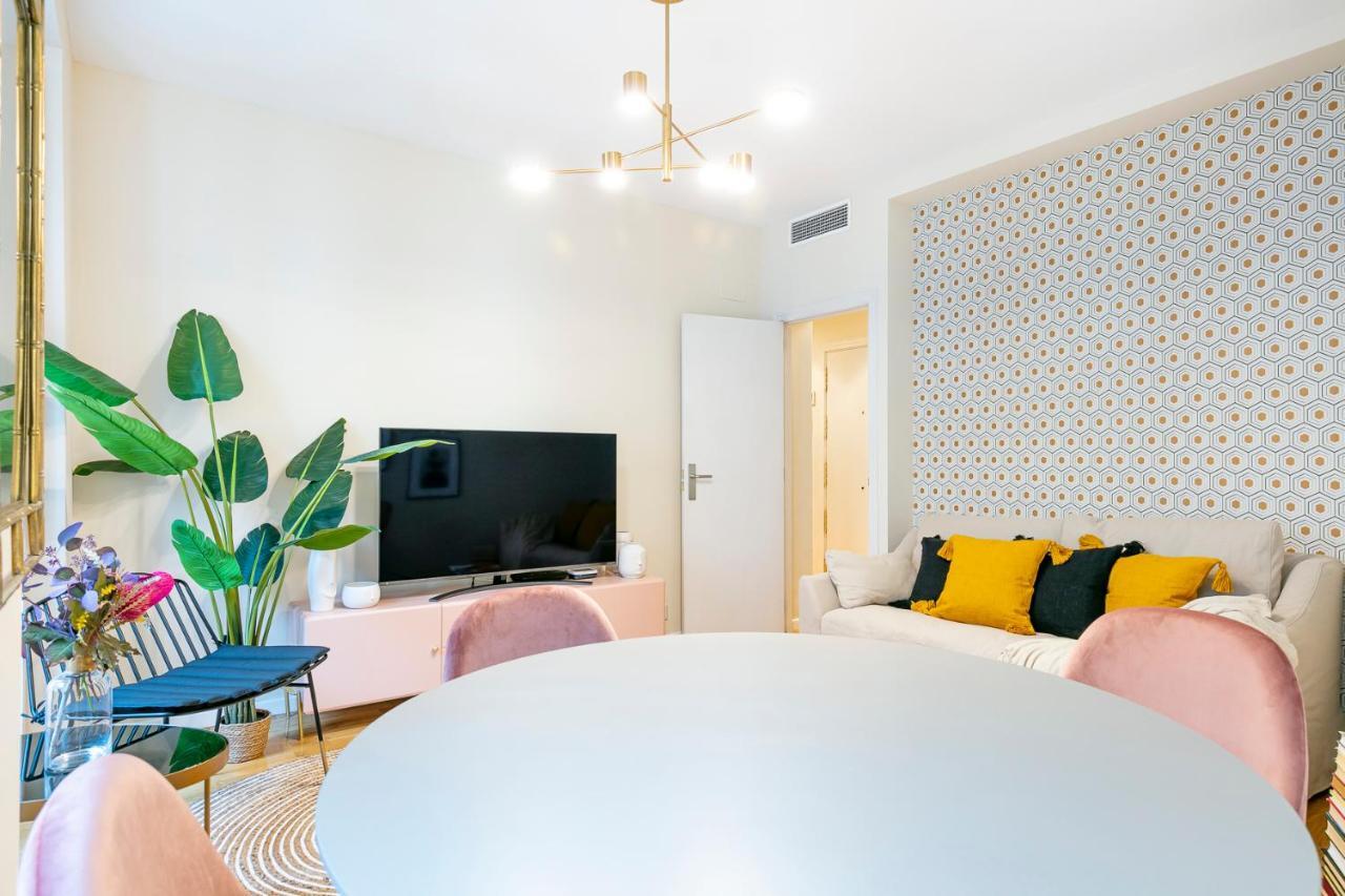 Appartamento Belmont Puerta del Sol Madrid Esterno foto