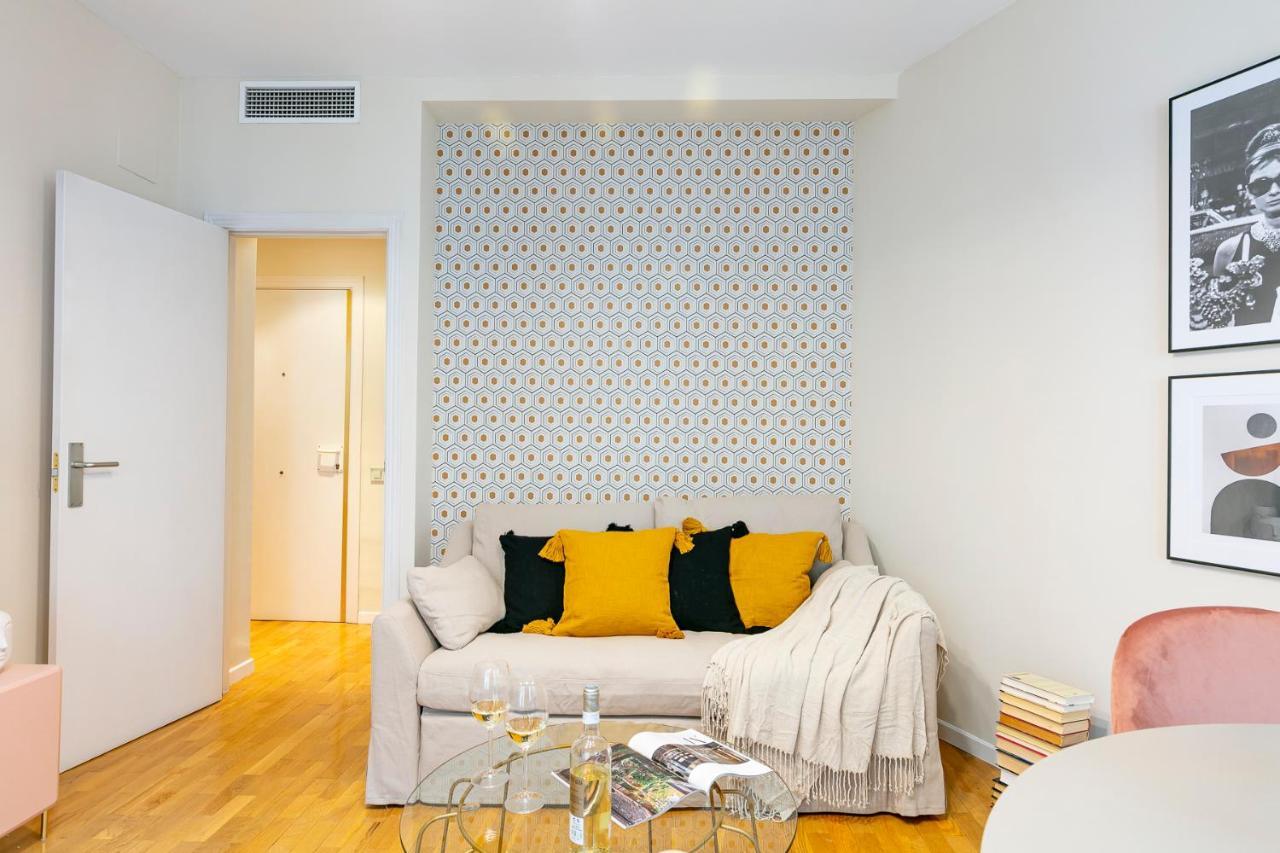 Appartamento Belmont Puerta del Sol Madrid Esterno foto